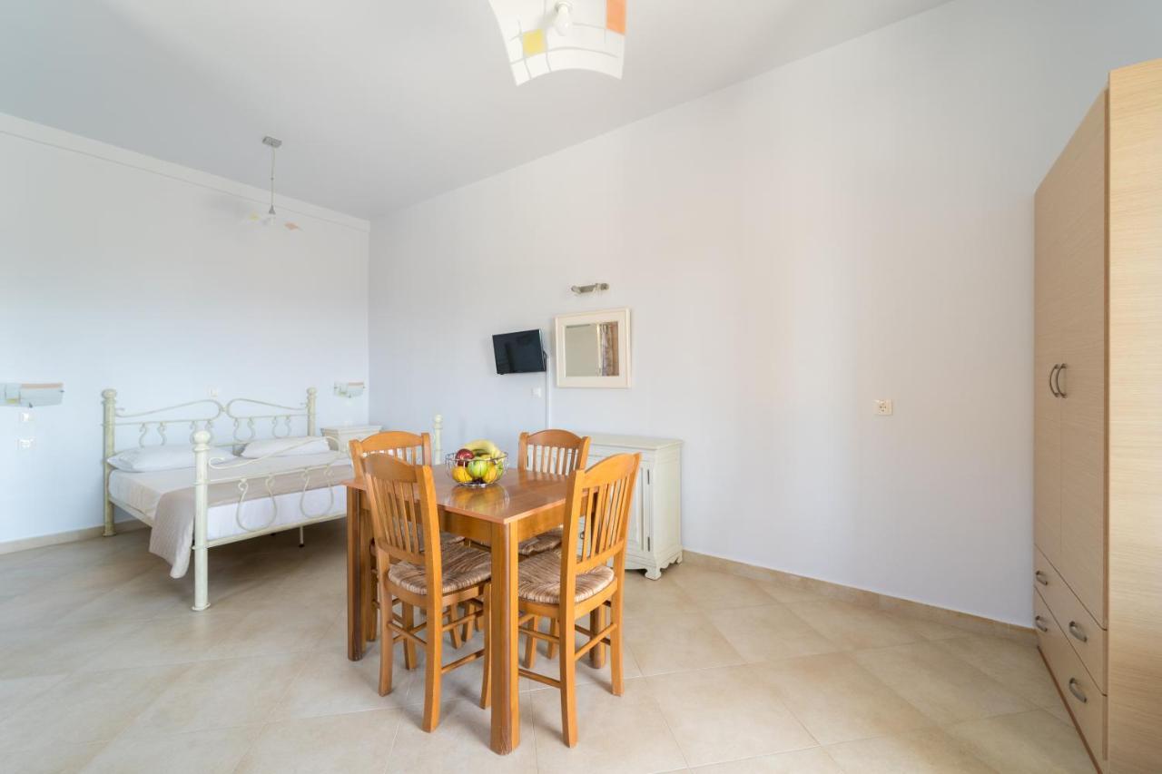 Vilatoria Guesthouse Agia Thekli Eksteriør bilde